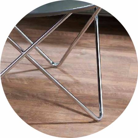 A négypontos, V alakú kialakításnak köszönhetően az asztallap könnyen stabilabbá válik.